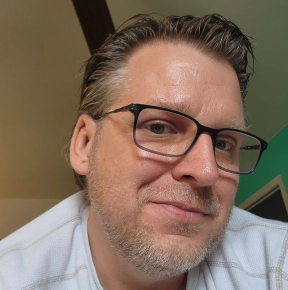 Meet your Posher, Chad - Picture 1 of 5